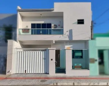 Linda casa no Centro de Balneário Camboriú, ótima oportunidade! Linda casa no Centro de Balneário Camboriú, ótima oportunidade!