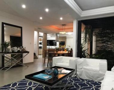 Casa 3 suítes mobiliada em Condomínio Fechado no Ariribá em BC Casa 3 suítes mobiliada em Condomínio Fechado no Ariribá em BC