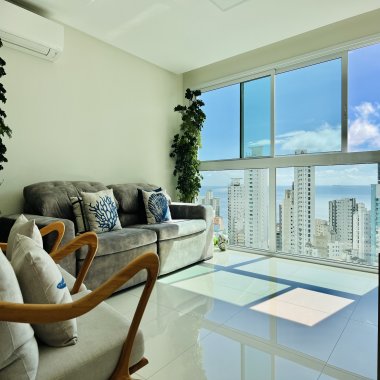 Apartamento com Vista Mar e mobiliado com 3 suítes em Balneário Camboriú Apartamento com Vista Mar e mobiliado com 3 suítes em Balneário Camboriú