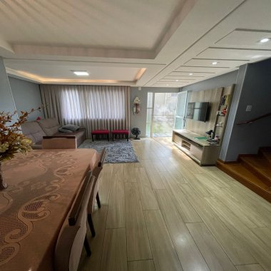 Sobrado para Venda em Condomínio Fechado Sobrado para Venda em Condomínio Fechado