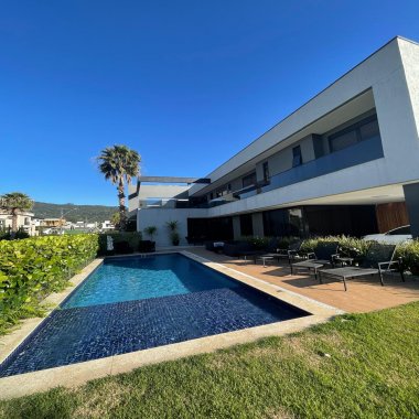 Casa 3 suítes para Locação Anual no bairro Santa Regina em Camboriú Casa 3 suítes para Locação Anual no bairro Santa Regina em Camboriú