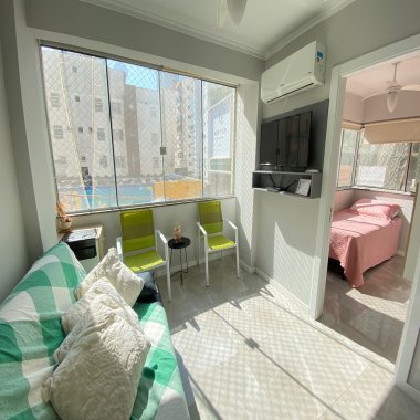 Apartamento com 02 dormitórios + 01 suíte à venda na Av Brasil em Balneário Camboriú Apartamento com 02 dormitórios + 01 suíte à venda na Av Brasil em Balneário Camboriú