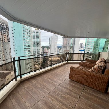 Apartamento para venda na Quadra Mar em Balneário Camboriú Apartamento para venda na Quadra Mar em Balneário Camboriú