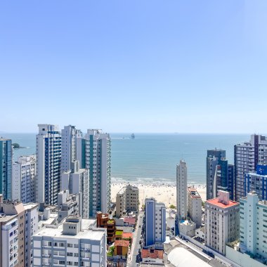 Decorado pronto para desfrutar com vista esplêndida! Decorado pronto para desfrutar com vista esplêndida!