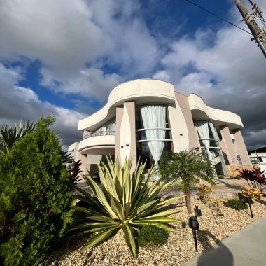 Casa 04 quartos para Locação Anual no bairro Santa Regina em Camboriú Casa 04 quartos para Locação Anual no bairro Santa Regina em Camboriú