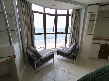 Apartamento 3 suítes à venda na Avenida Atlântica, em Balneário Camboriú Apartamento 3 suítes à venda na Avenida Atlântica, em Balneário Camboriú